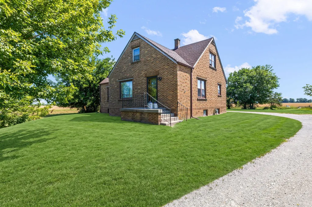 3520 N Towerline Road Buena Vista Charter Township MI 48601