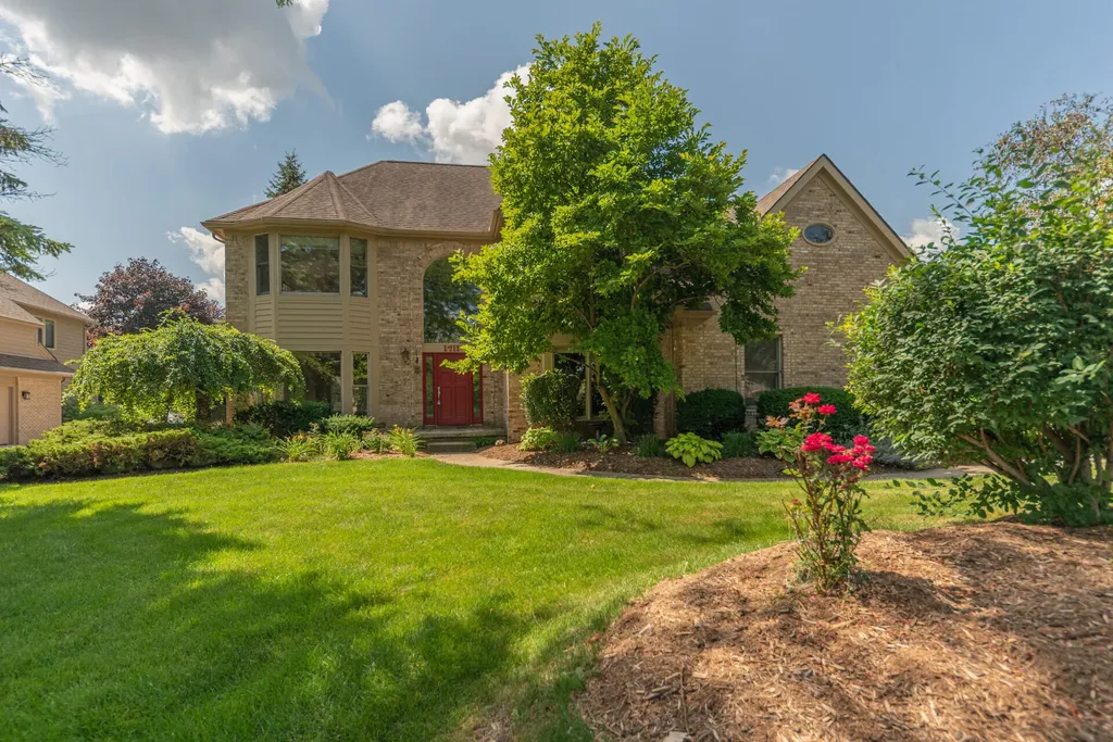 1711 Cypress Pointe Court Pittsfield Charter Township MI 48108