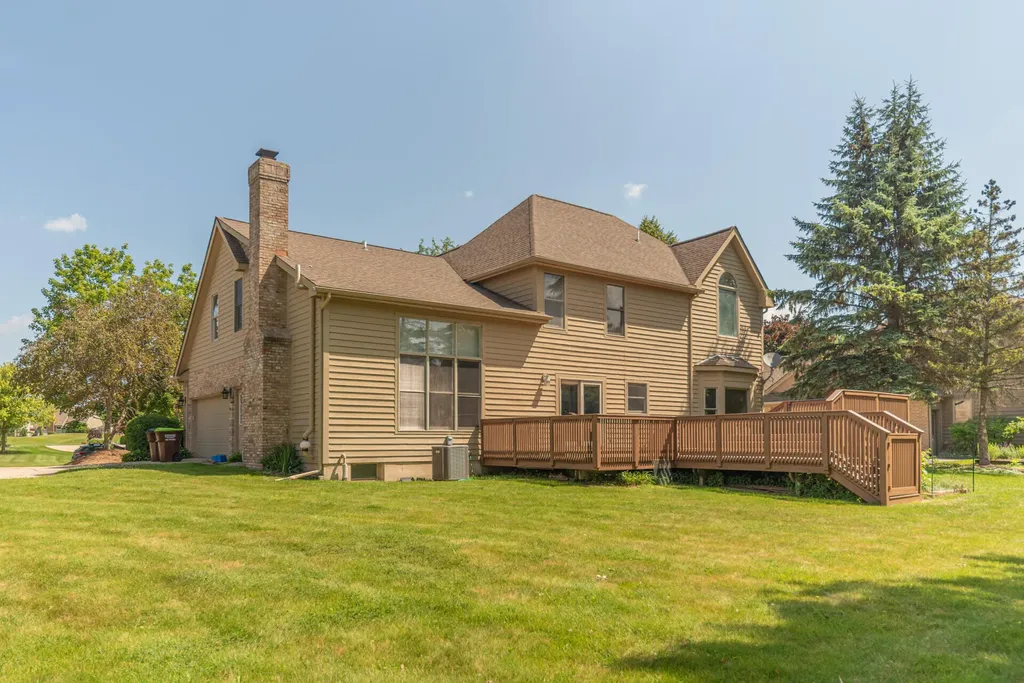 1711 Cypress Pointe Court Pittsfield Charter Township MI 48108