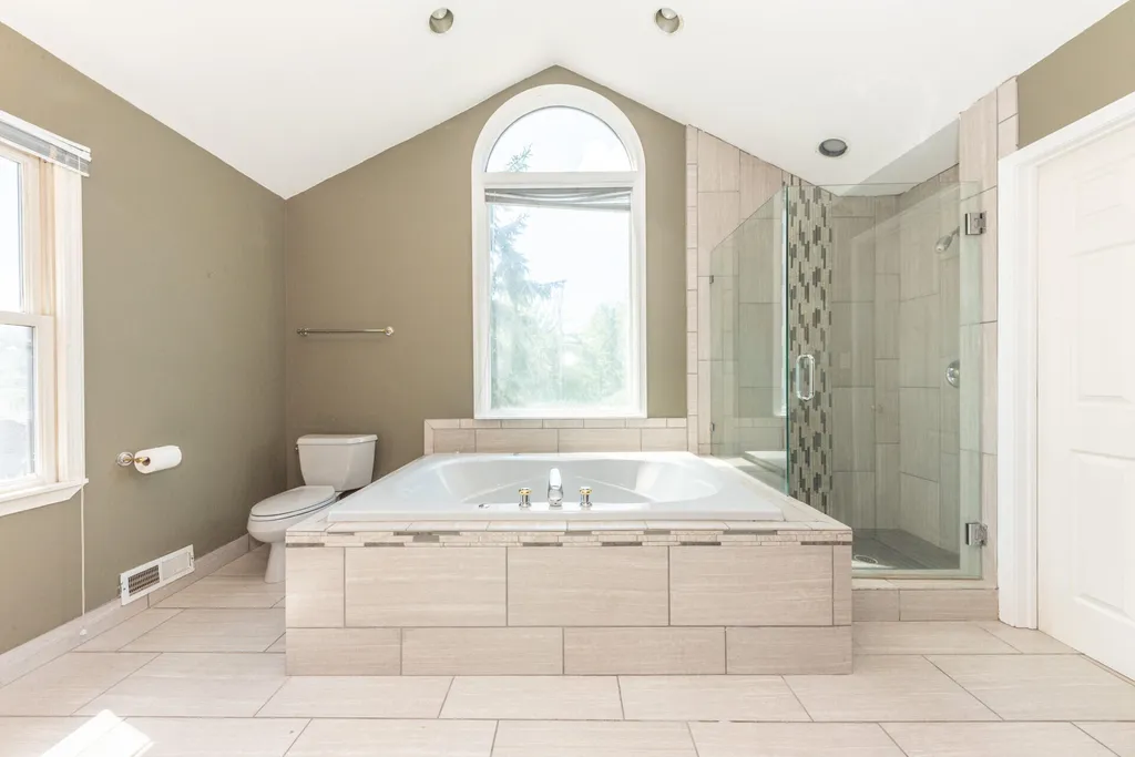 1711 Cypress Pointe Court Pittsfield Charter Township MI 48108