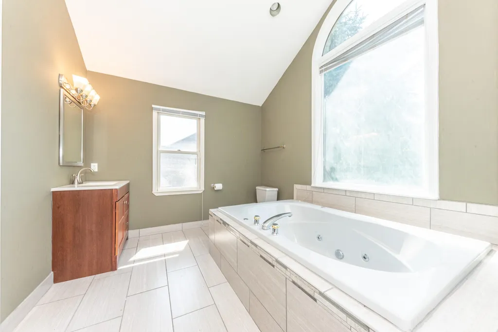 1711 Cypress Pointe Court Pittsfield Charter Township MI 48108