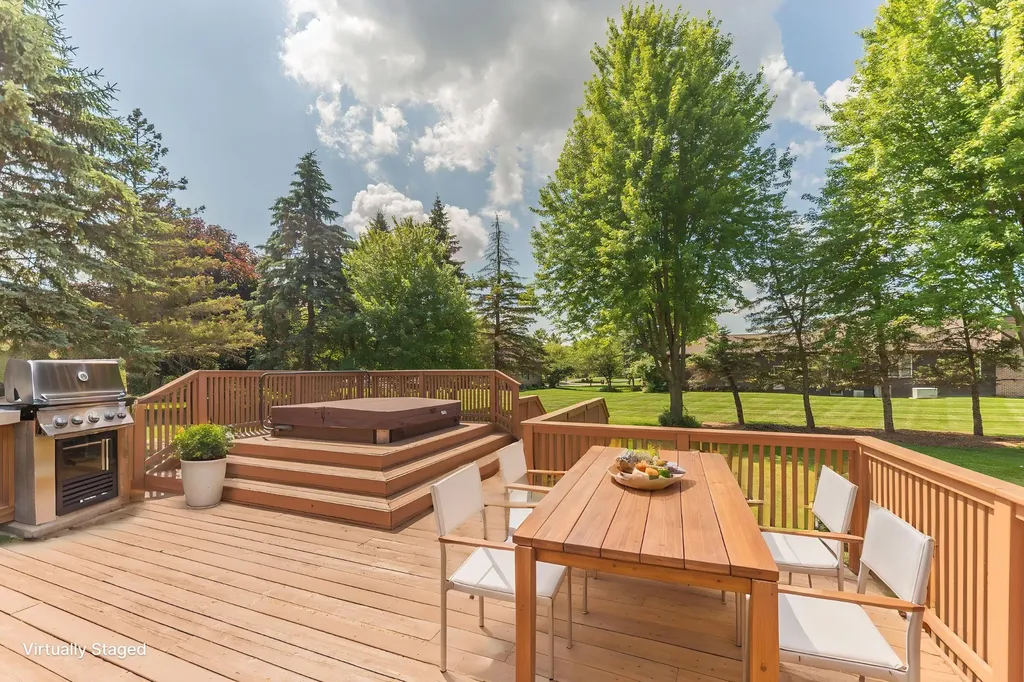 1711 Cypress Pointe Court Pittsfield Charter Township MI 48108