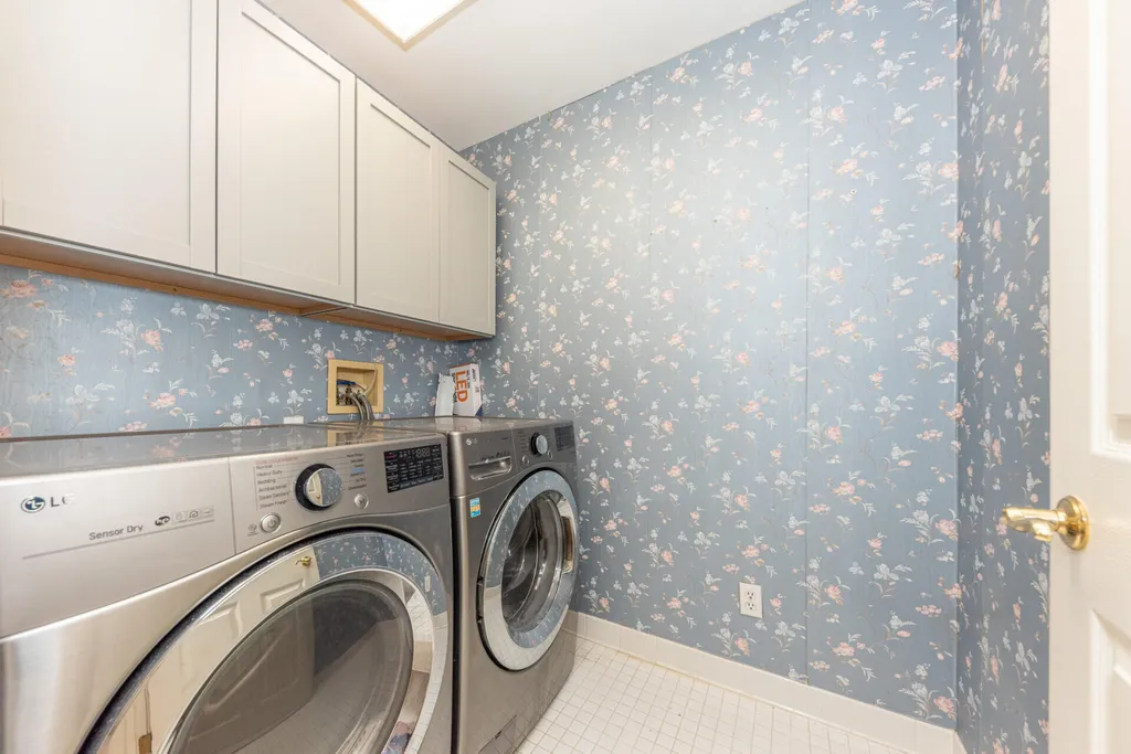 1711 Cypress Pointe Court Pittsfield Charter Township MI 48108
