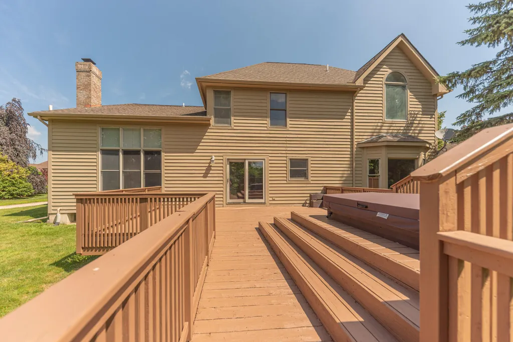 1711 Cypress Pointe Court Pittsfield Charter Township MI 48108