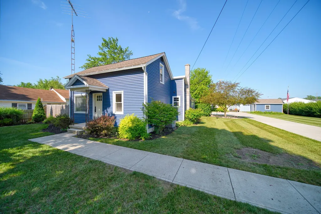 800 Bradish Street Adrian City MI 49221