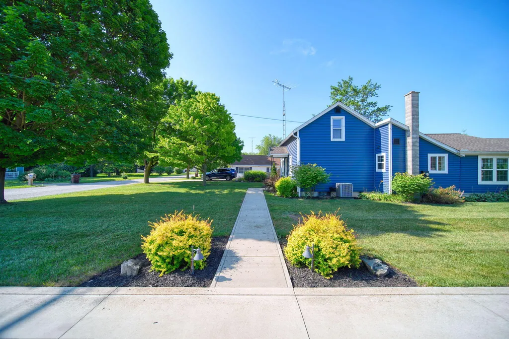 800 Bradish Street Adrian City MI 49221