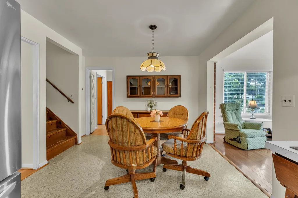 30431 Avon Court Westland City MI 48185