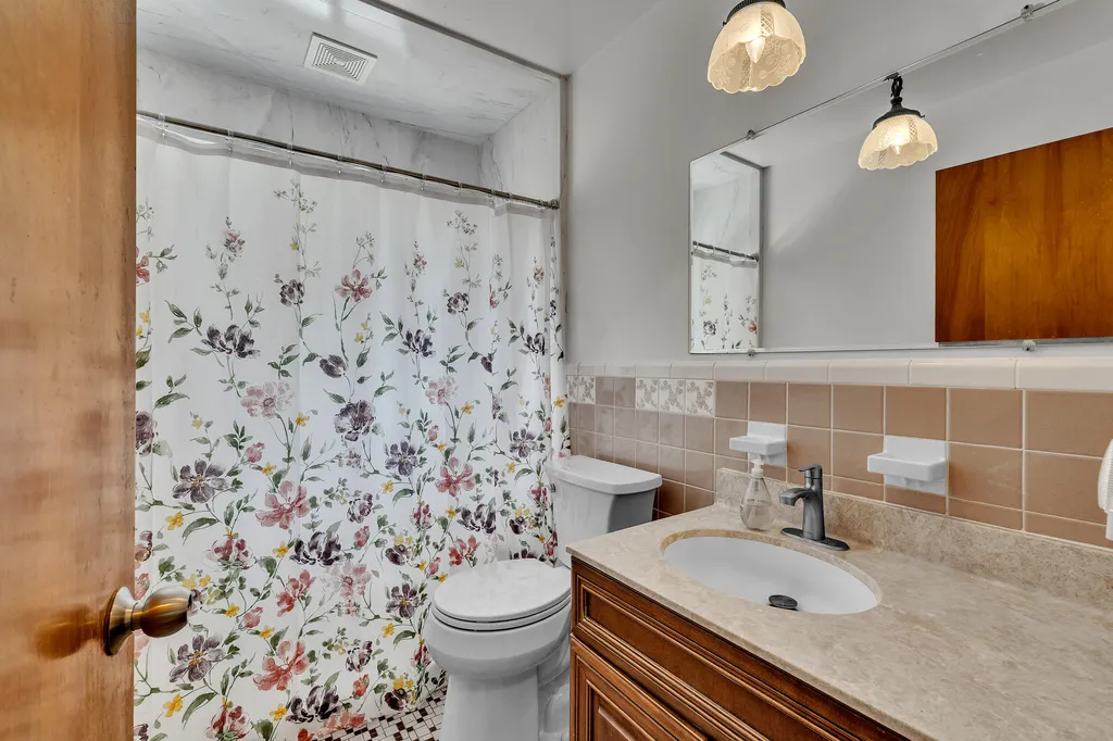 30431 Avon Court Westland City MI 48185
