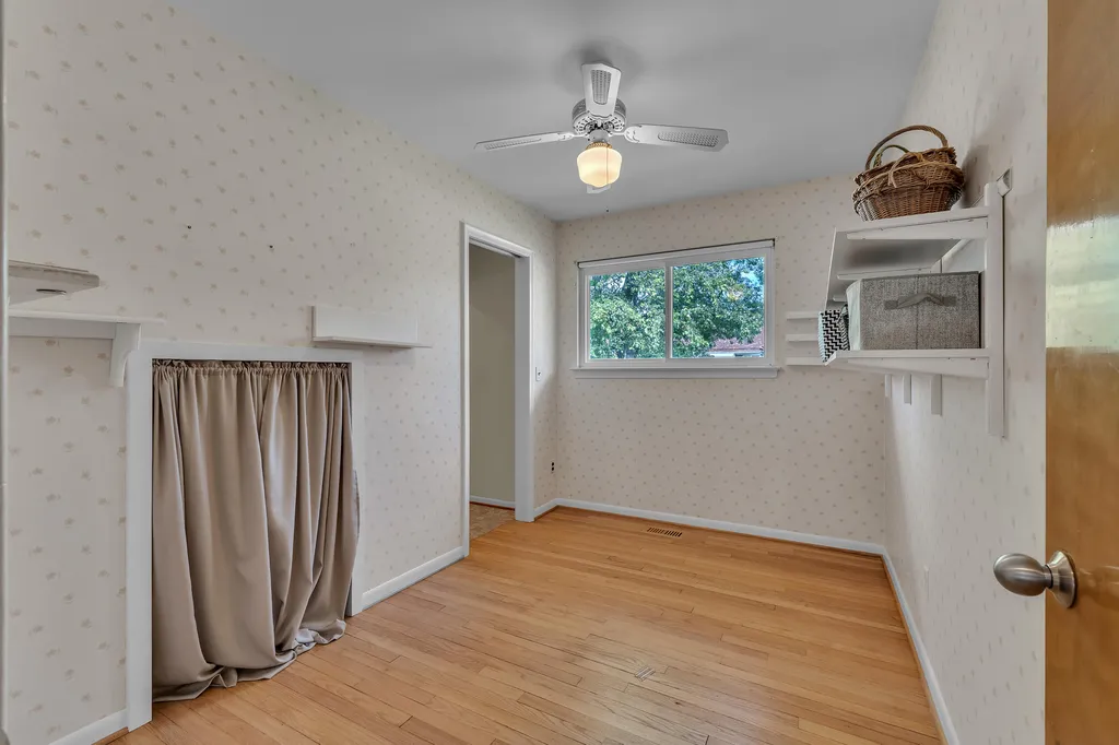 30431 Avon Court Westland City MI 48185
