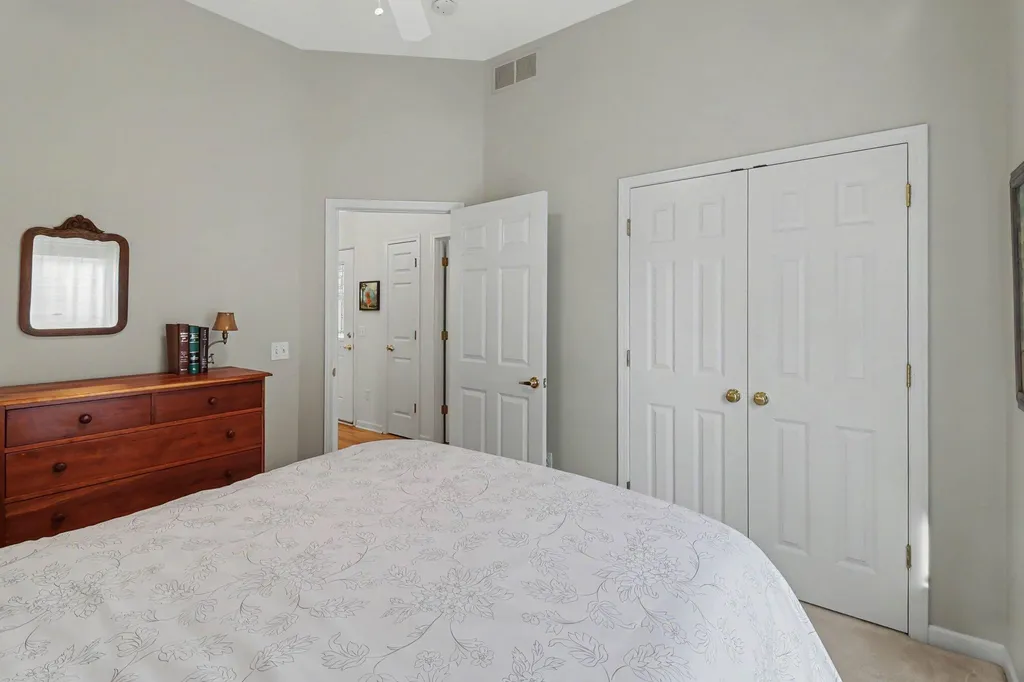 9748 Tioga Trail Hamburg Township MI 48169