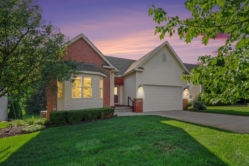 9748 Tioga Trail Hamburg Township MI 48169