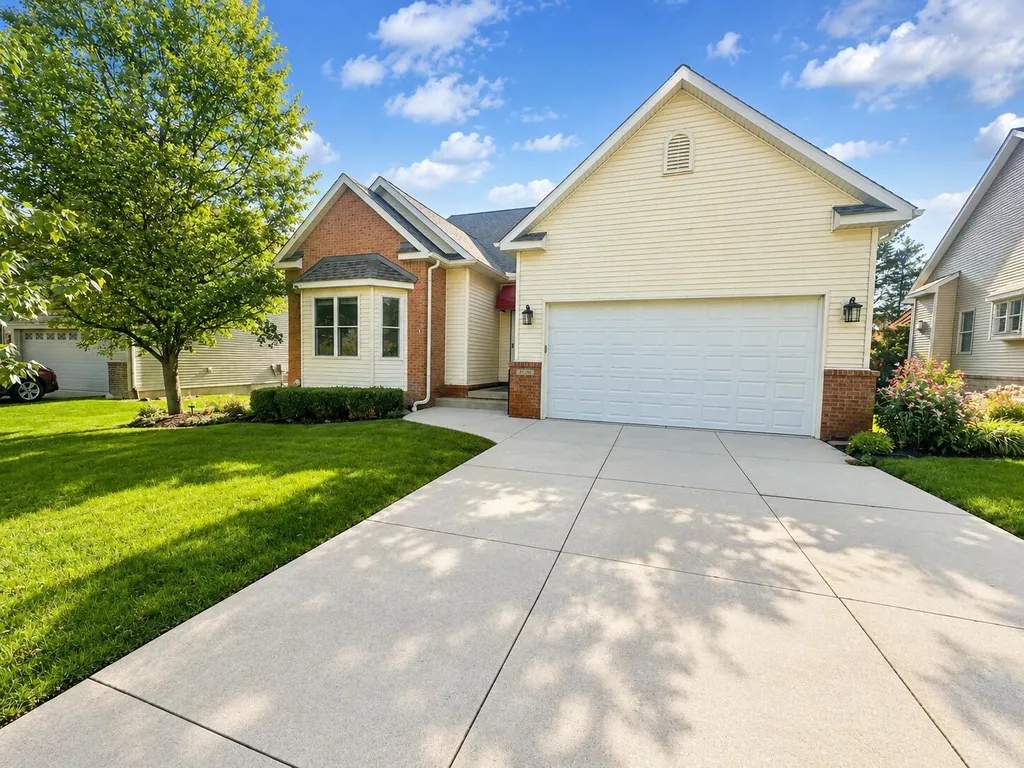 9748 Tioga Trail Hamburg Township MI 48169