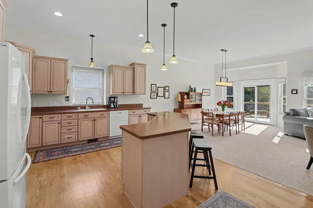 9748 Tioga Trail Hamburg Township MI 48169