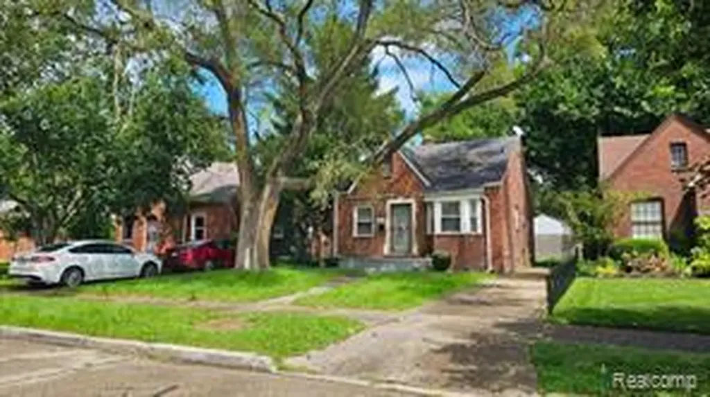 17834 Bradford Avenue Detroit City MI 48205