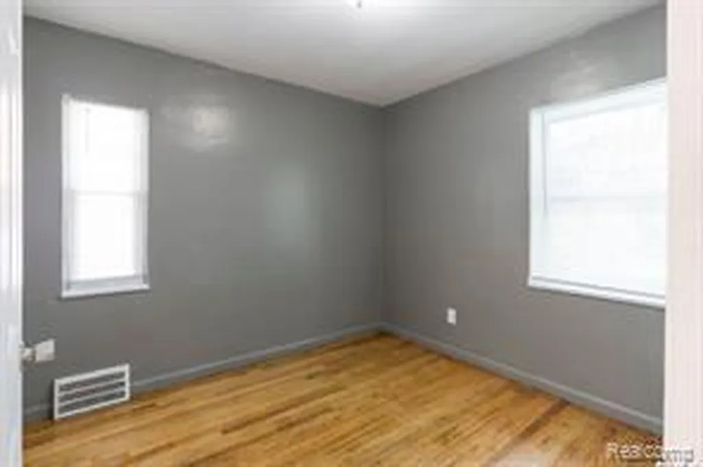 17834 Bradford Avenue Detroit City MI 48205