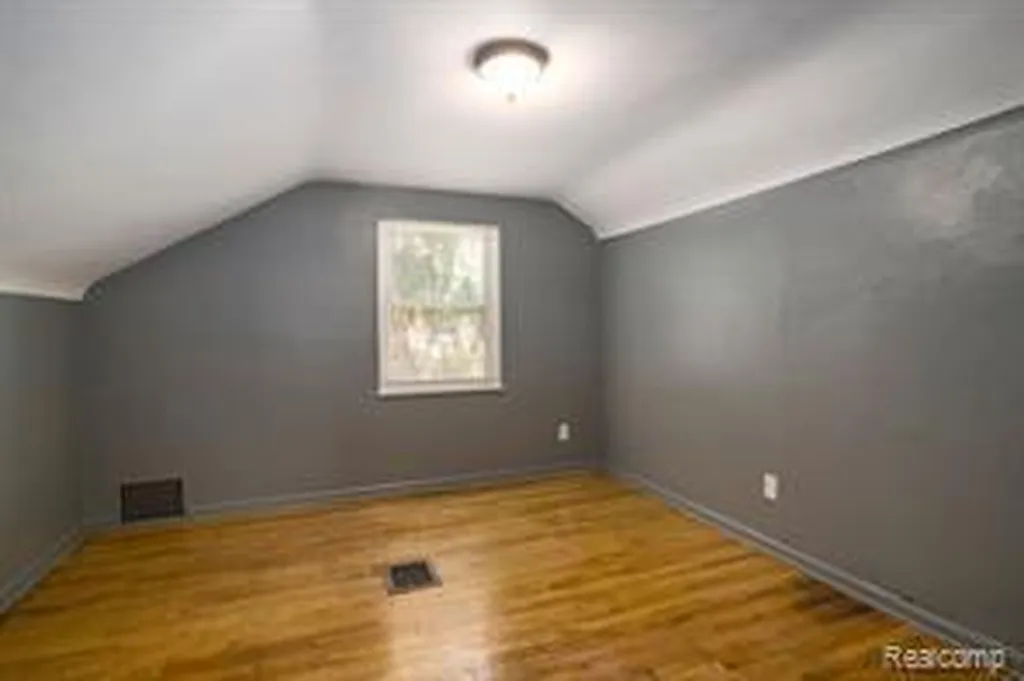 17834 Bradford Avenue Detroit City MI 48205