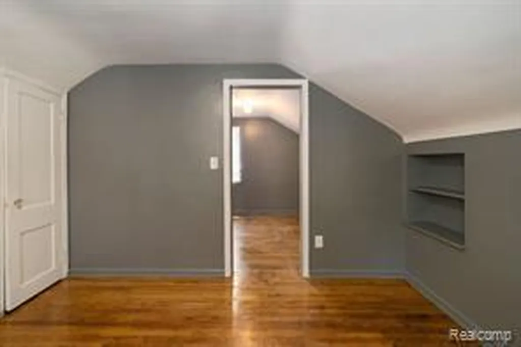 17834 Bradford Avenue Detroit City MI 48205