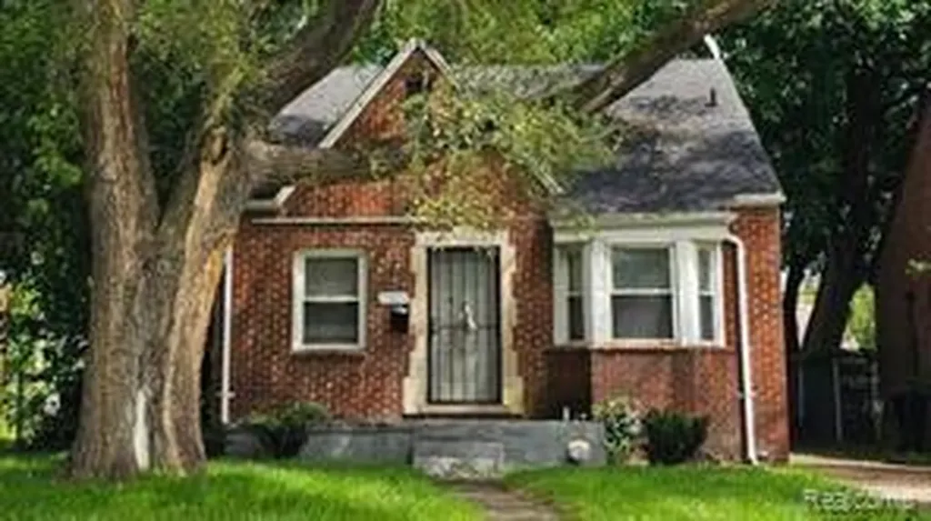 17834 Bradford Avenue Detroit City MI 48205