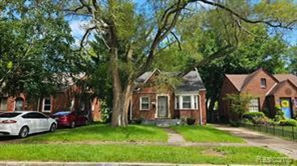17834 Bradford Avenue Detroit City MI 48205
