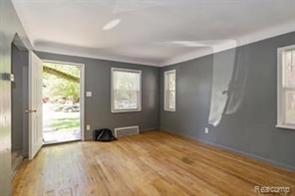 17834 Bradford Avenue Detroit City MI 48205