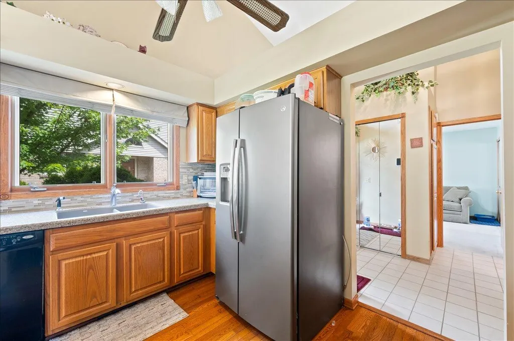 213 Edington Circle Canton Charter Township MI 48187