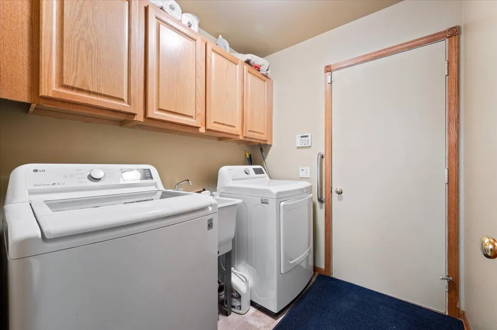 213 Edington Circle Canton Charter Township MI 48187
