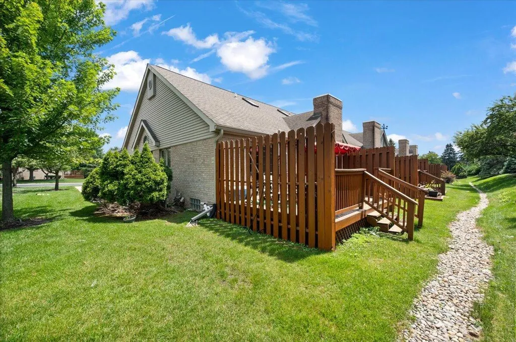 213 Edington Circle Canton Charter Township MI 48187
