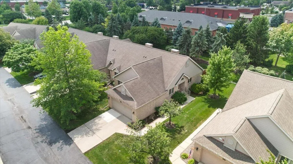 213 Edington Circle Canton Charter Township MI 48187