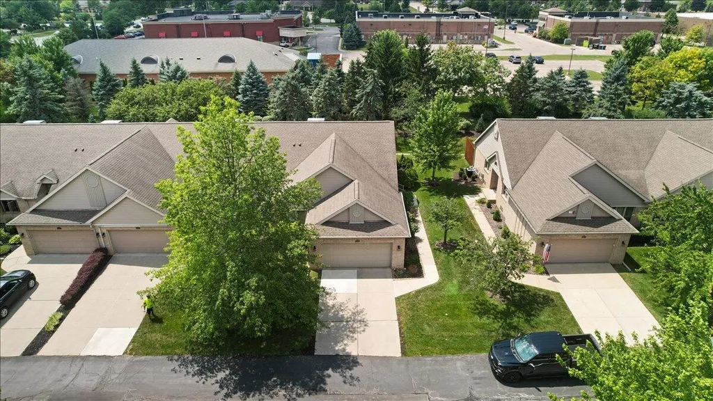 213 Edington Circle Canton Charter Township MI 48187