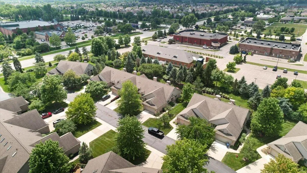 213 Edington Circle Canton Charter Township MI 48187