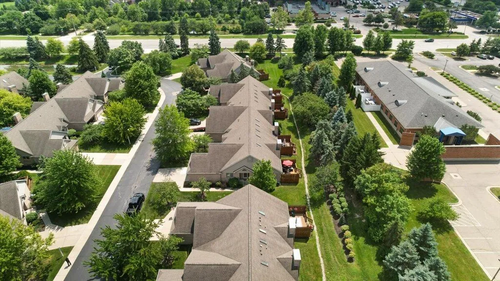 213 Edington Circle Canton Charter Township MI 48187