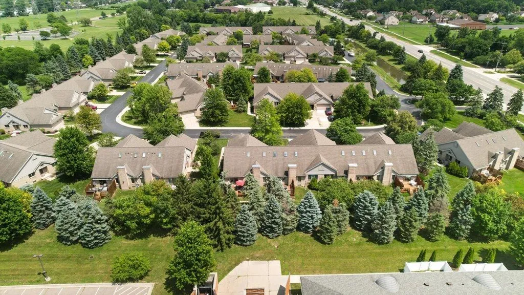 213 Edington Circle Canton Charter Township MI 48187