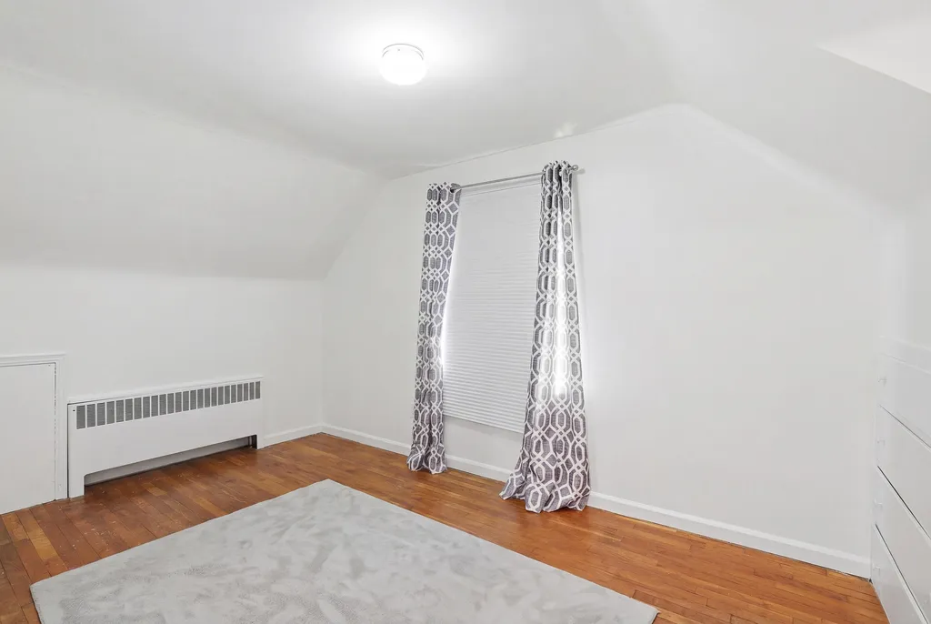 608 Park Street Fenton City MI 48430