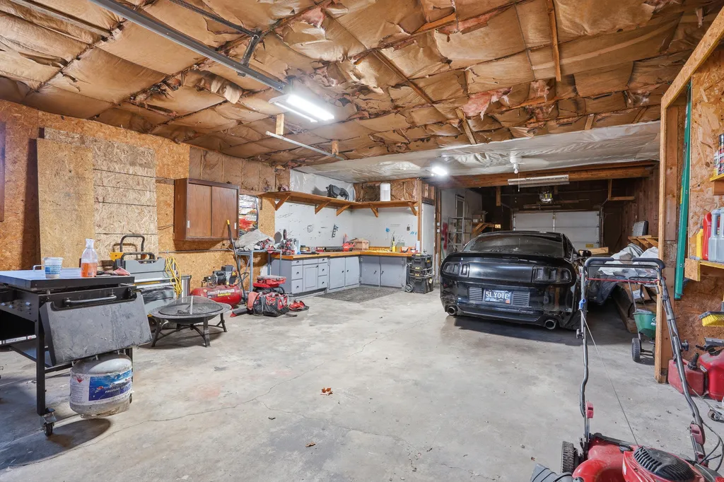 608 Park Street Fenton City MI 48430