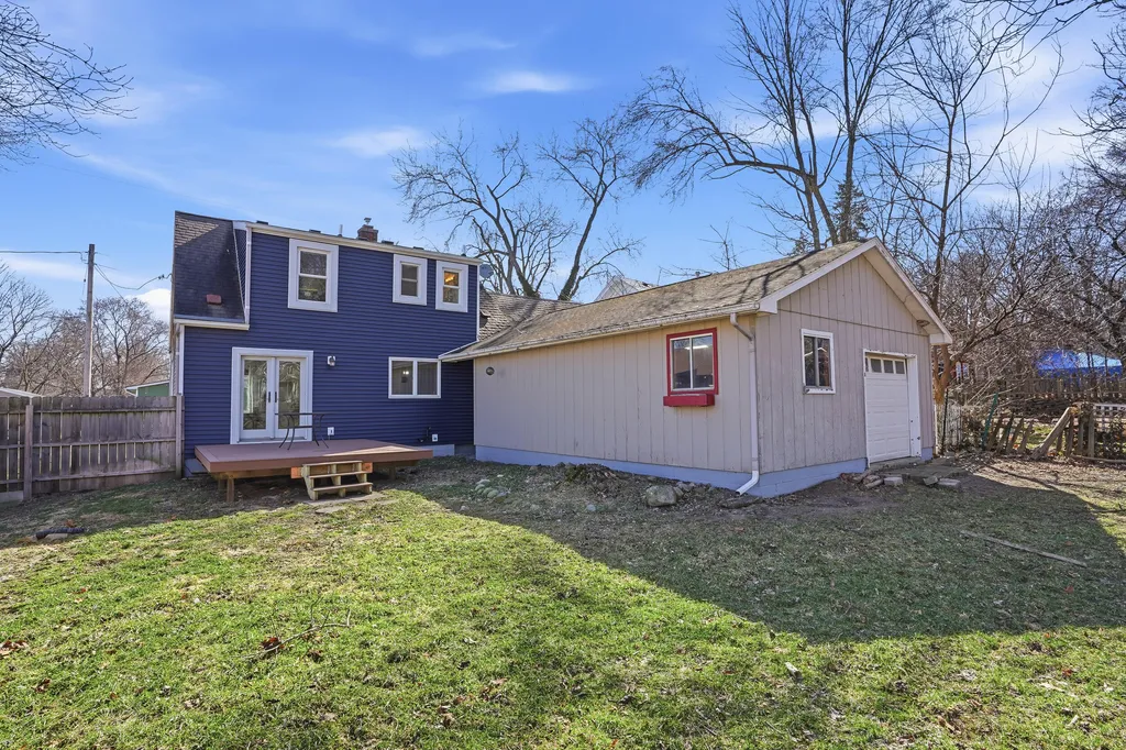 608 Park Street Fenton City MI 48430