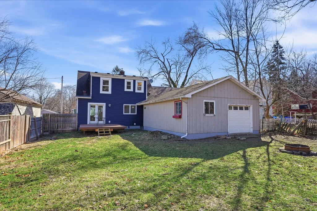 608 Park Street Fenton City MI 48430