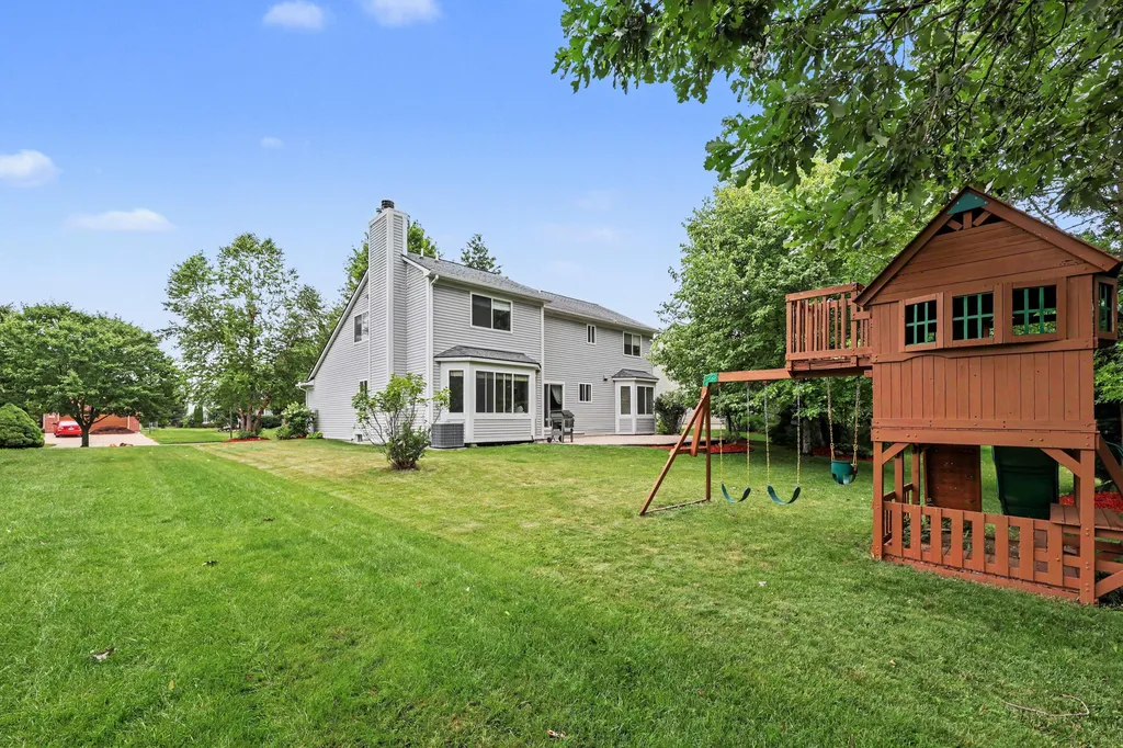 1433 Carston Lane Chelsea City MI 48118