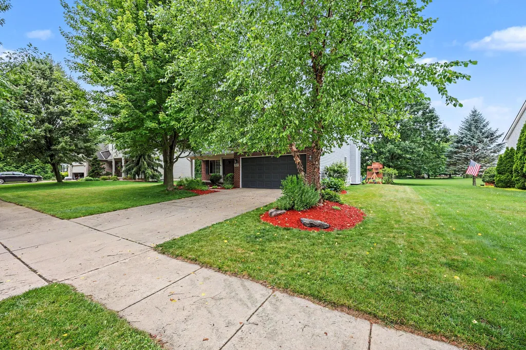 1433 Carston Lane Chelsea City MI 48118