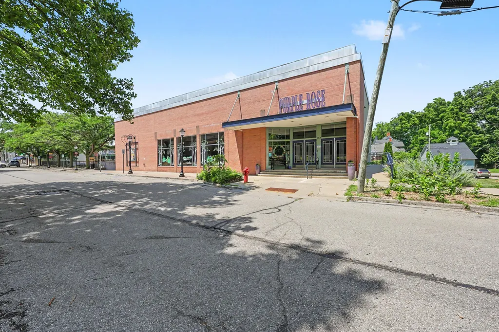 1433 Carston Lane Chelsea City MI 48118