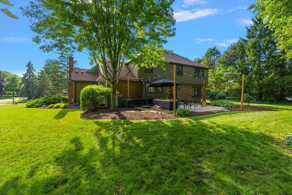 45685 Greenridge Drive Northville Township MI 48167
