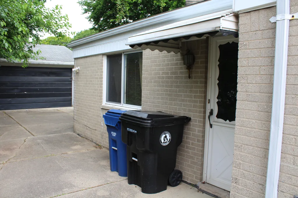 11717 Tecumseh Avenue Redford Charter Township MI 48239
