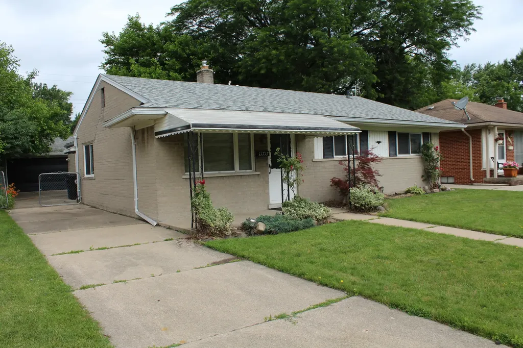 11717 Tecumseh Avenue Redford Charter Township MI 48239