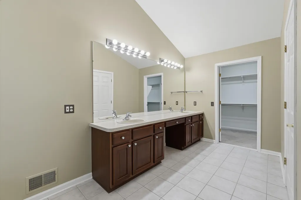 8319 Blue Jay Drive Ypsilanti Charter Township MI 48197
