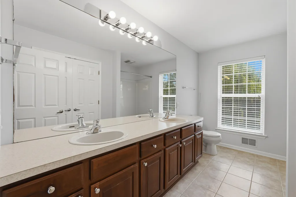8319 Blue Jay Drive Ypsilanti Charter Township MI 48197