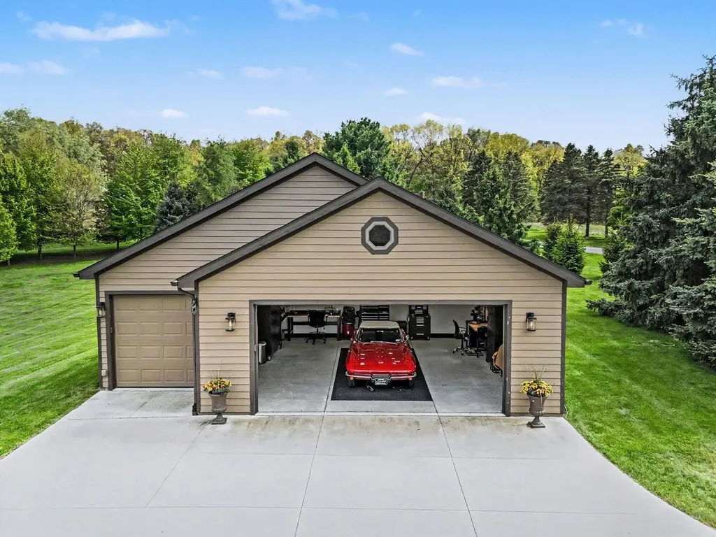 8588 Webster Hills Road Webster Township MI 48130