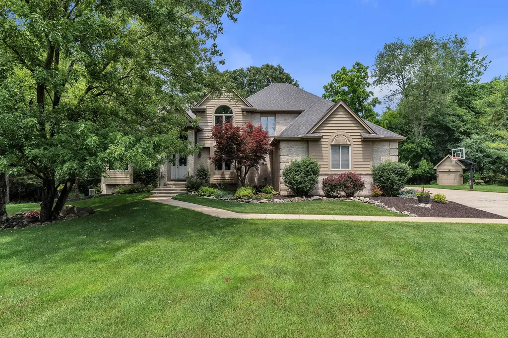 Lyon Charter Township MI, 24491 Forest Drive