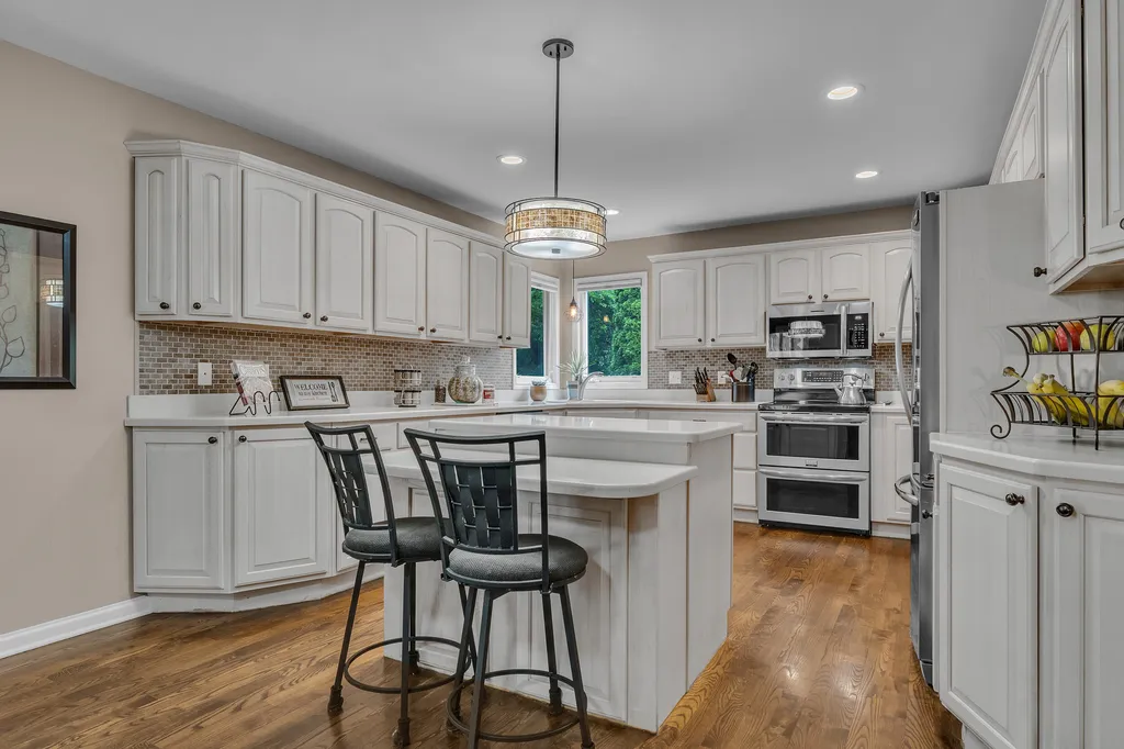 24491 Forest Drive Lyon Charter Township MI 48178