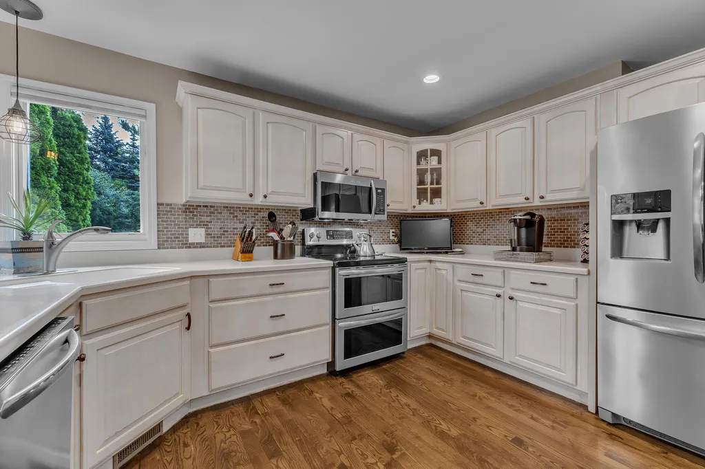24491 Forest Drive Lyon Charter Township MI 48178