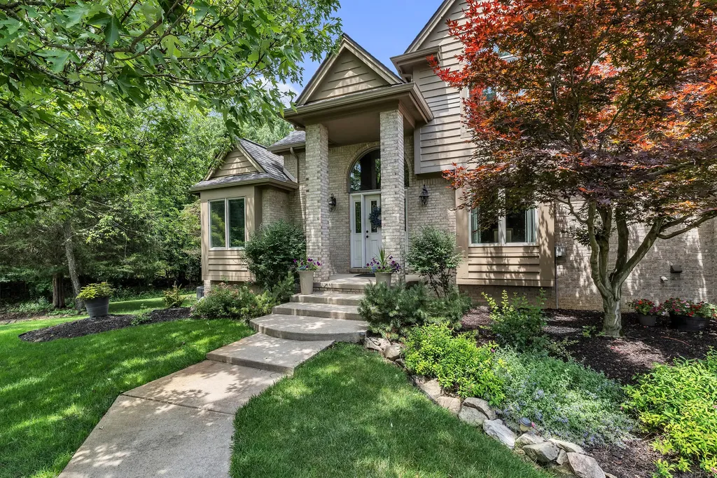 24491 Forest Drive Lyon Charter Township MI 48178