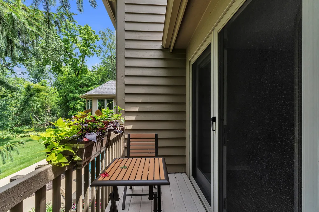 24491 Forest Drive Lyon Charter Township MI 48178